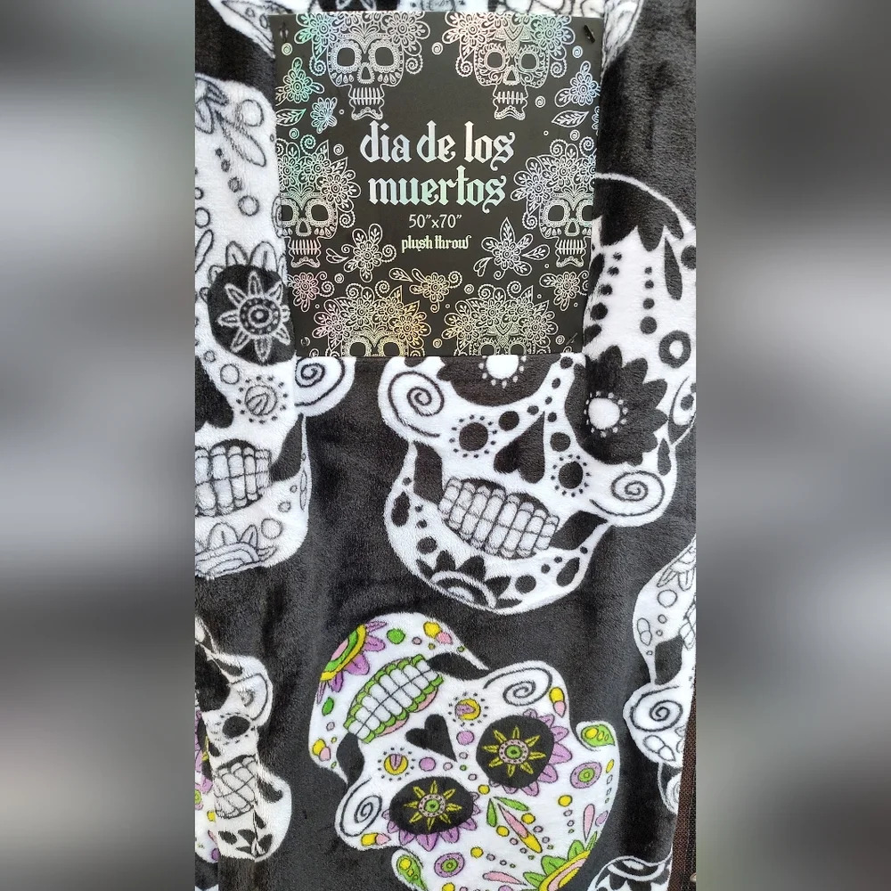 Dia De Los Muertos Printed Throw Black Skulls Print Throw is 50"x70" Halloween